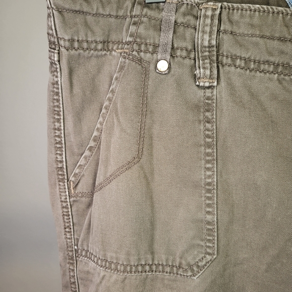 Levi’s Khaki Cargo Pants size 14M - Picture 4 of 11